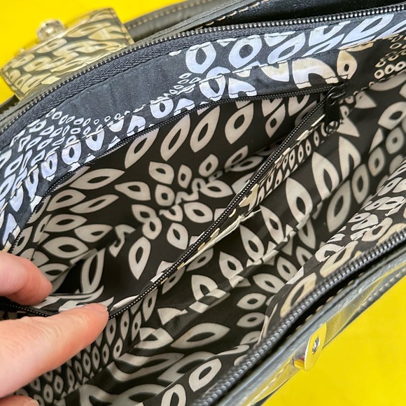 Mondani NYC Black Faux Leather Shoulder Bag - Picture 3 of 8